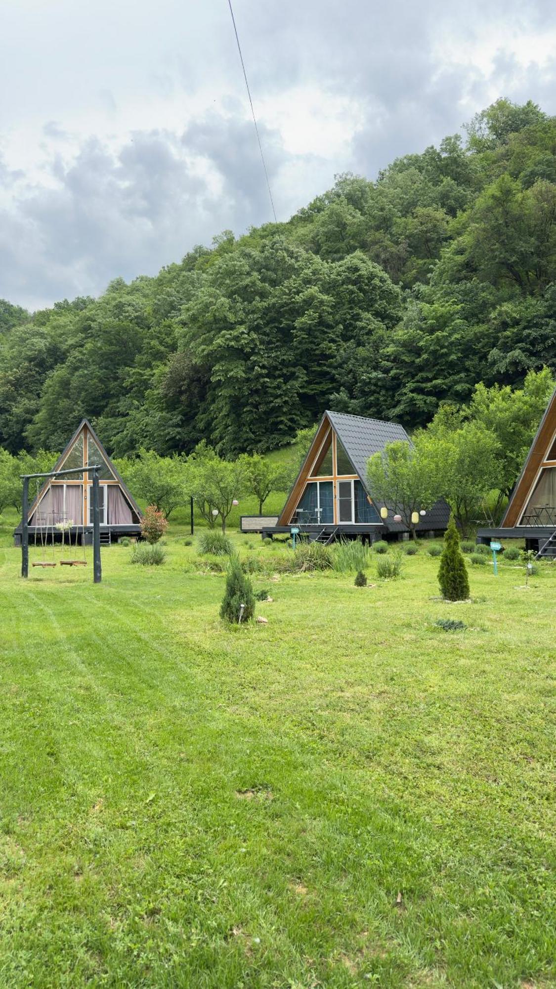 Cabane A-Frame Svinita Exteriör bild